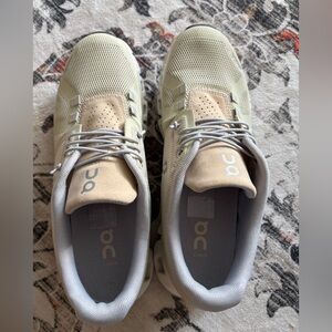 On Cloud Tan Slip On Tennis Shoes 7.5